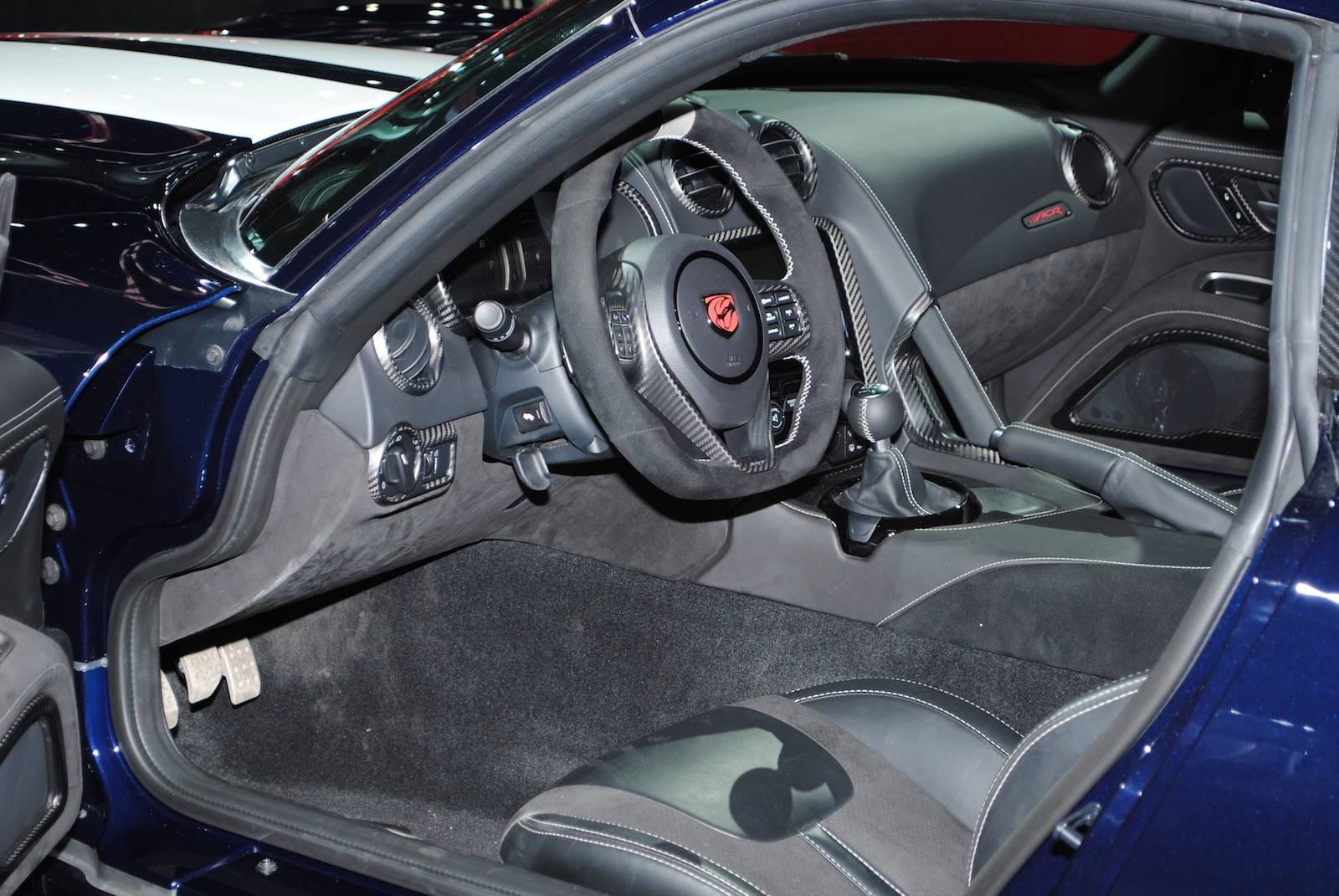 Детройт-2016: Dodge Viper ACR с безумным обвесом
